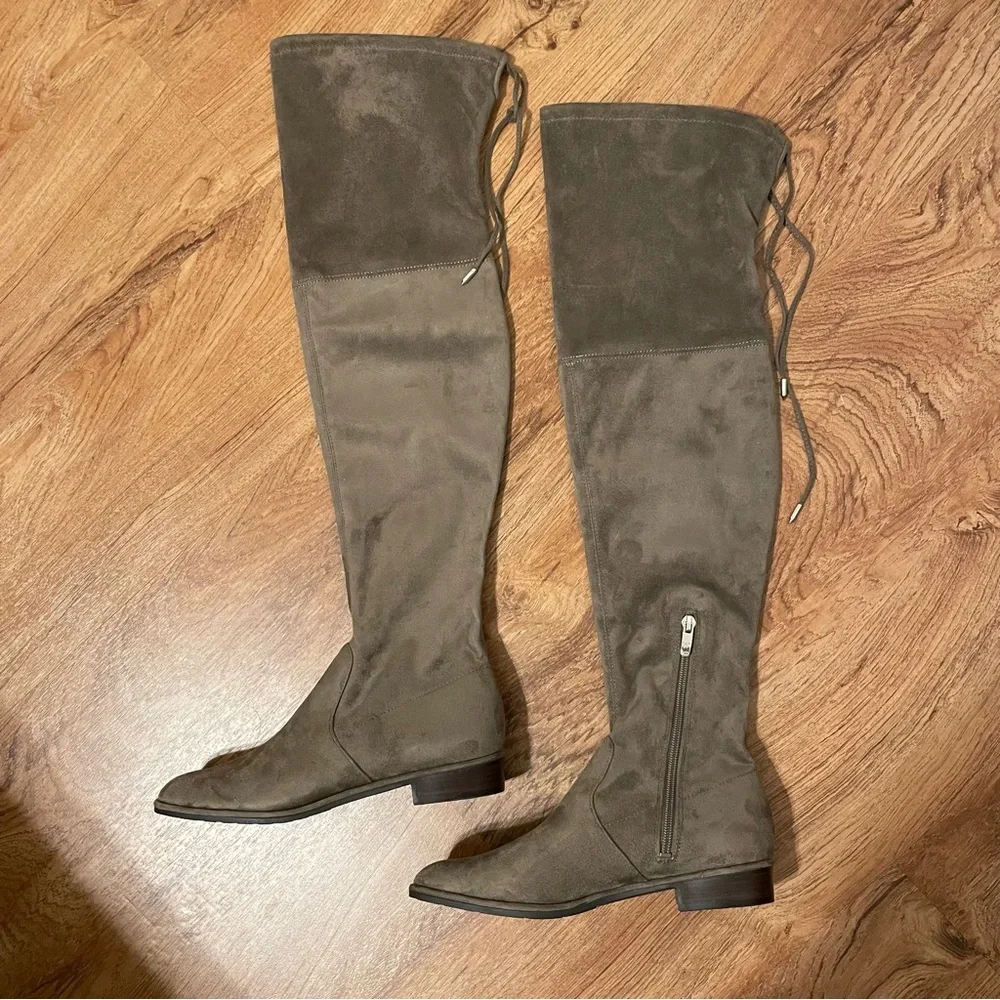 NWOB Marc Fisher Tan Knee High Tall Boots Size 6.5